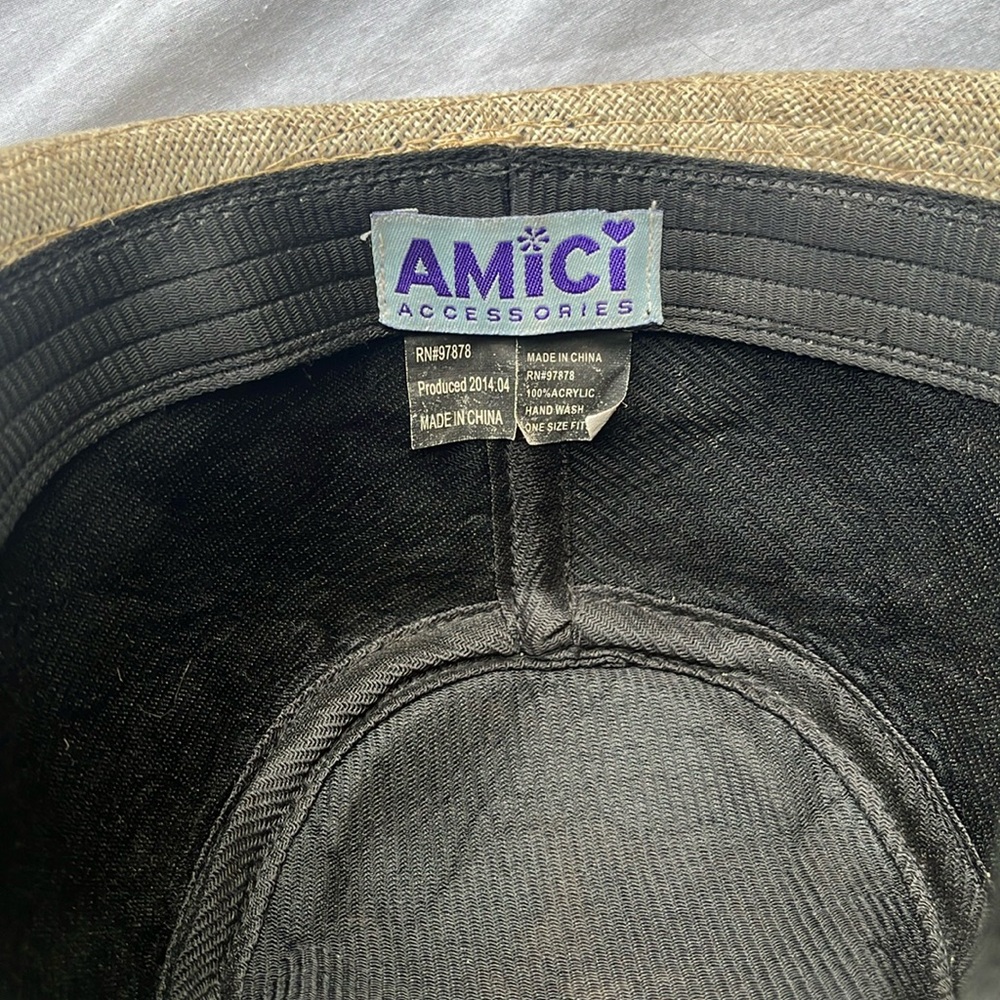 Hat - Picture 3 of 4